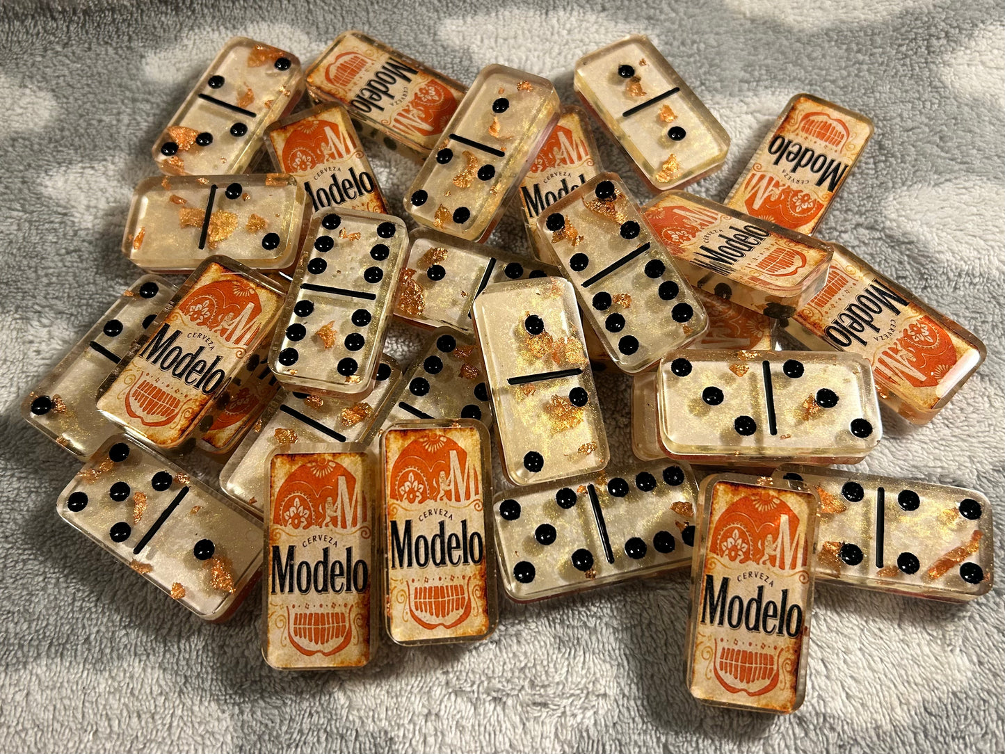 Gold Modelo dominoes set w/case